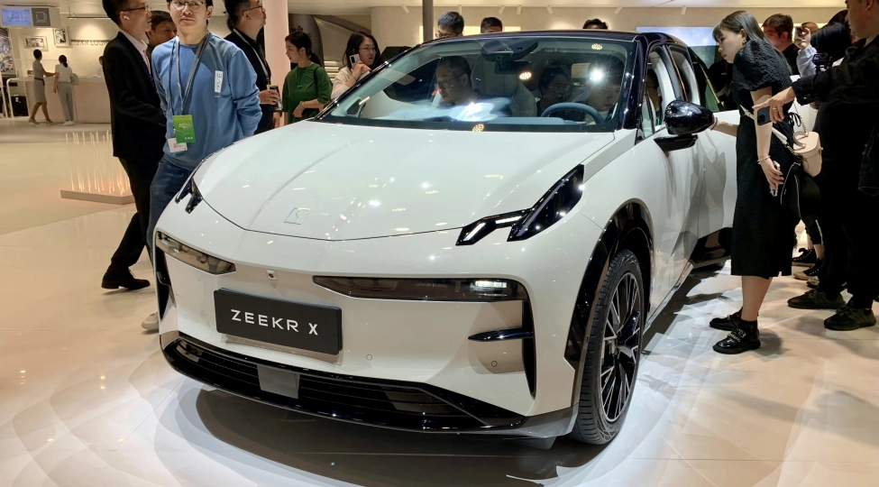 聚焦2023上海车展：精准打击20万元级市场，极氪X下了多少功夫？