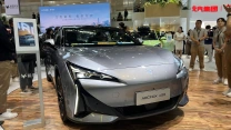 极狐阿尔法S5亮相北京车展，采用800V平台打造，座舱科技感较强