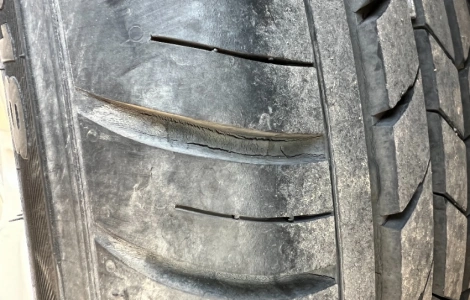 捷达VS5轮胎出现裂纹和裂缝，售后以正常为由不予更换维修