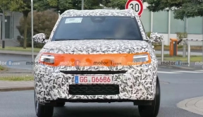 全新欧宝Crossland曝光：电动化时代的小型SUV先锋
