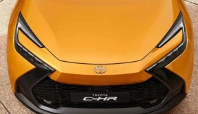 全新一代丰田C-HR要来了！外形更激进，配混动/插混/纯电三种动力