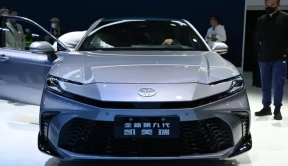 全新丰田凯美瑞、宝马5系长轴首发，广州车展重磅合资家轿实拍