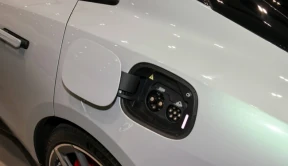 路特斯首款纯电超跑轿车“EMEYA”亮相