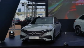 颜值在线内饰科技，全新奔驰标轴E级运动版将于北京车展亮相