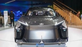 雷克萨斯LF-ZL及LF-ZC概念车在北京车展国内首发