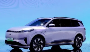 东风奕派上新家庭智能大型SUV eπ008  预售五小时订单破万