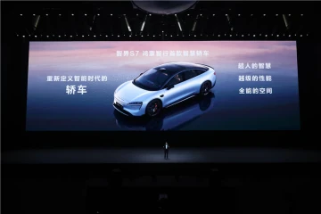 年轻人的第一台智能车：北京车展解读全新智界S7，“华为系”的轿车选手有多强？