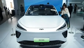2024北京车展：奇瑞风云E06概念版，搭城市/高速NOA！