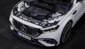 奔驰AMG后悔用四缸，高性能车还得是大V8？