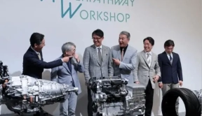 丰田展示下一代发动机，多元化动力总成战略应对严苛排放标准 