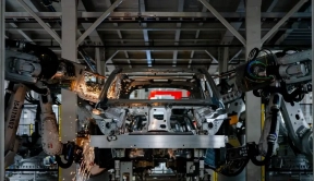 沃尔沃汽车宣布 EX90 开始量产，将引入全球首个“电动汽车电池护照” 