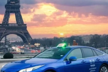 巴黎奥运会今晚开幕 2650辆丰田电动车先声夺人｜汽势闪送
